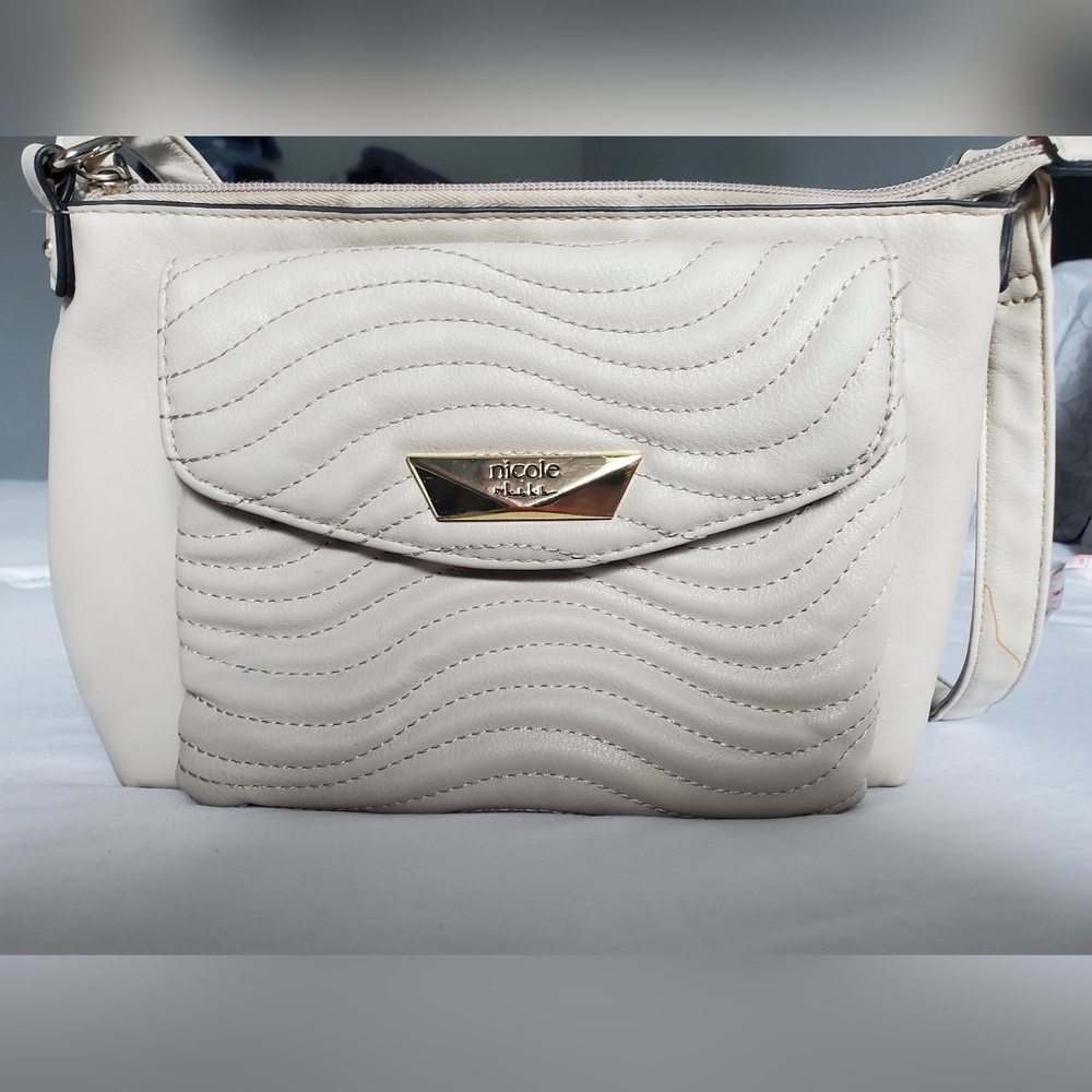Nicole Cream/tan crossbody bag